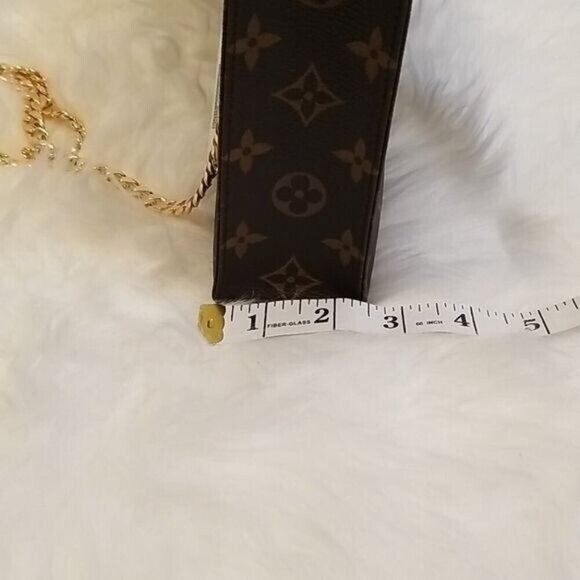 LOUIS VUITTON TOILETRIES BAG 26 MONOGRAM - Picture 13 of 14